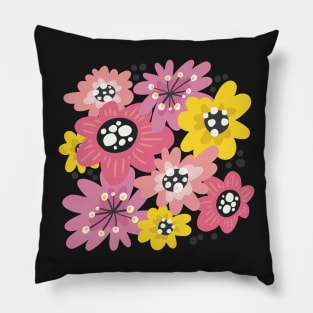 Fun flowerpower pattern in 1970-style, orange, yellow , pink, black, peach Pillow