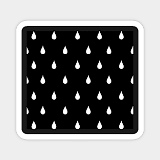 Raindrops in black and white Magnet