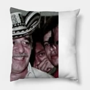 Gabo Vueltiao Pillow