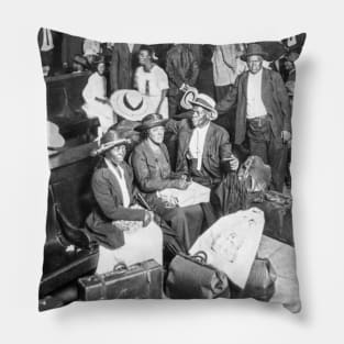 The great migration 2 Pillow