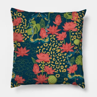 Maximalism Waterlily Seamless Pillow