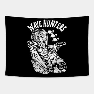 WAVE HUNTERS - Alien surfer Tapestry