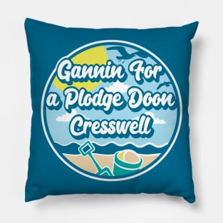 Gannin for a plodge doon Cresswell - Going for a paddle in the sea at Cresswell Pillow