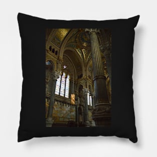 La Basilique Notre Dame de Fourvière. Lyon, France Pillow