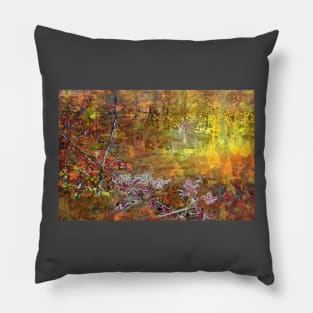 Fall in the wood Pillow