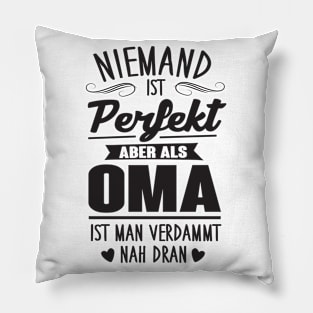 Perfekte oma (1) Pillow