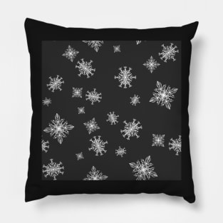 Black and White Snowflake pattern Pillow