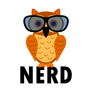 Cute Nerdy Owl with funny Nerd Glasses - Intelligent and Smart Nerd Owl T-Shirt