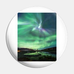 Watching the aurora borealis (C035/7736) Pin