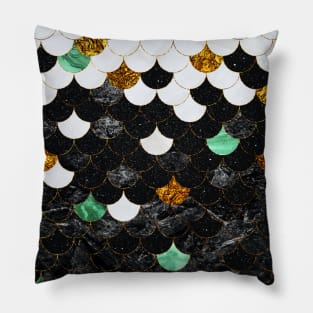 Textured Scallops Design Pillow