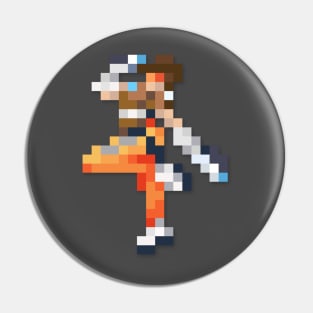 Tracer low-res pixelart Pin