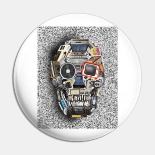 retro tech skull Pin