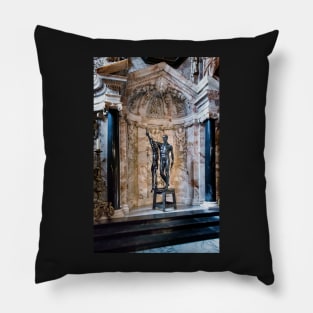 Chatsworth house- statu Pillow