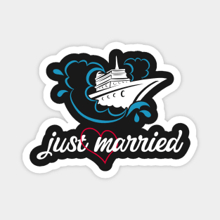 Just married Cruise Ship Honeymoon Couple Matching Gift Magnet