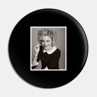 Julia Garner Pin