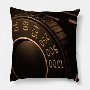 Manual Shoot Pillow