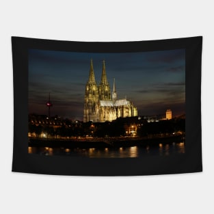 Koelner Dom at dusk Tapestry