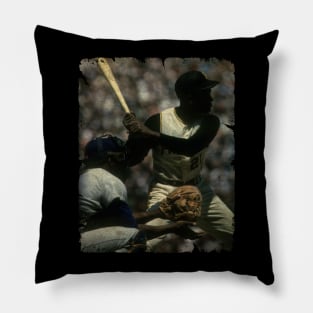 Roberto Clemente in Pittsburgh Pirates Pillow