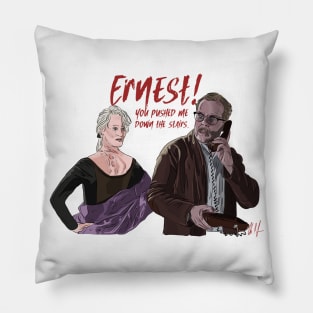 Death Becomes Her: Meryl Got Pushed Pillow