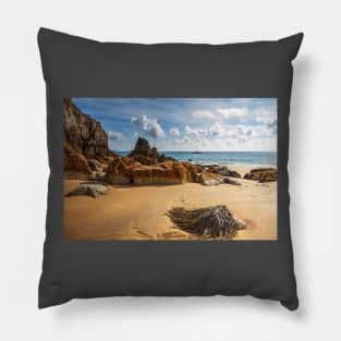 Barafundle Bay Beach Rocks, Pembrokeshire, Wales Pillow