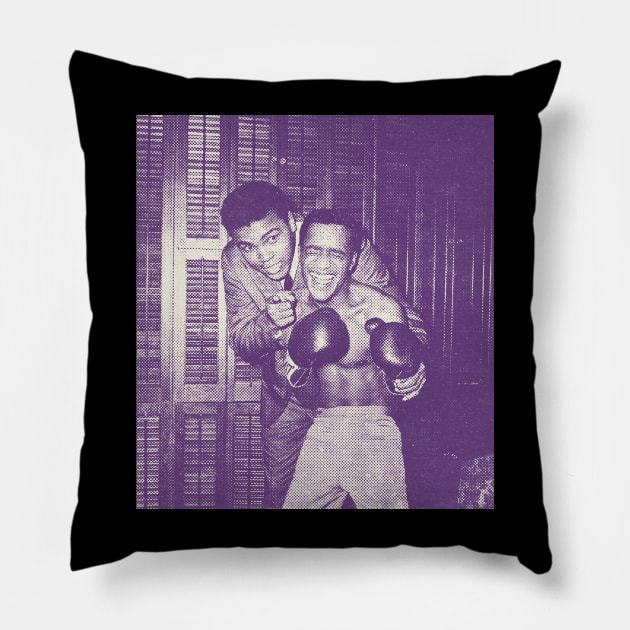 muhammad ali-halftone Pillow by Ecsa