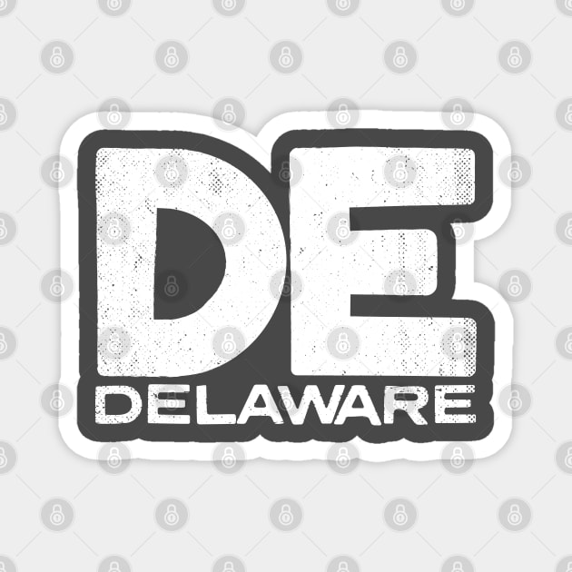 DE Delaware State Vintage Typography Magnet by Commykaze