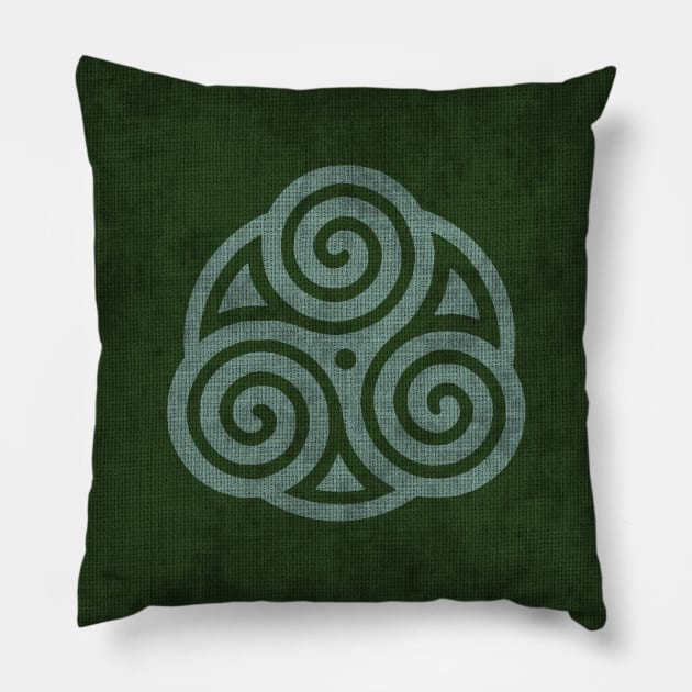 Mount&Blade Tapestry 6 - Battania Pillow by Cleobule