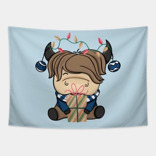 Happy Highland Cow Holding A Christmas Gift Box Tapestry