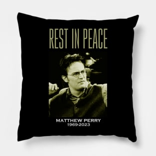 matthew perry rip - rest in peace Pillow