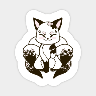 White & Black Kitsune Magnet