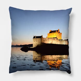 Castle Scotland / Swiss Artwork Photography Pillow