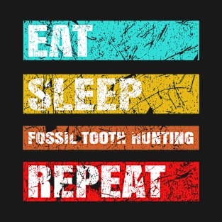 Jurassic Fossil Digging World Paleontology Lover Fossil Tooth Hunter Gift T-Shirt