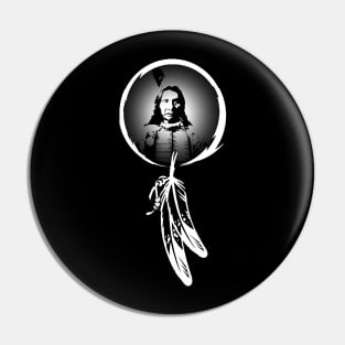 Chief Maȟpíya Lúta (Red Cloud) Pin