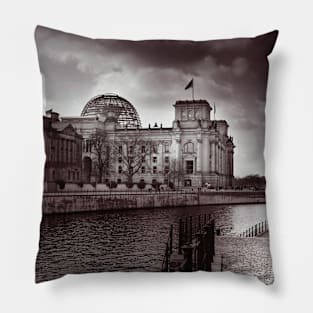 berlin, reichstag Pillow