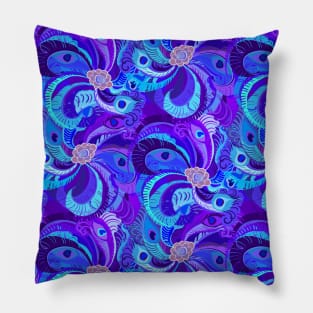 Peacock Neck Gator Retro Blue Peacock Feathers Pillow