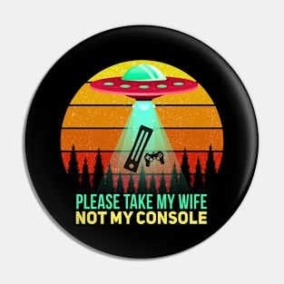 Funny console player ufo alien motif Pin