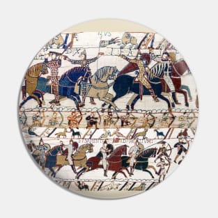 THE BAYEUX TAPESTRY NORMAN KNIGHTS AND ARCHERS Detail Pin