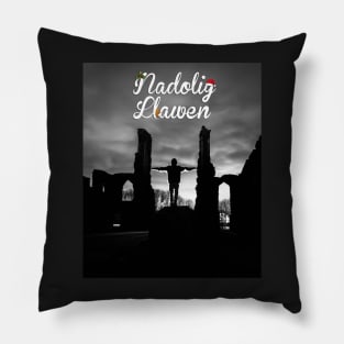 Nadolig Llawen - Christmas Spirit at the Abbey Pillow