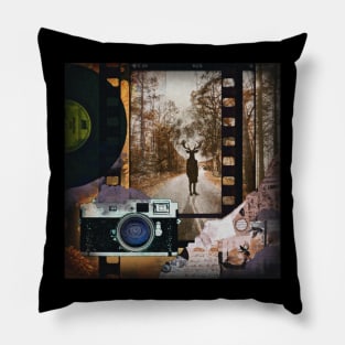 Horror movie vintage retro aesthetic cottagecore surrealism landscape nature fantastic fantasy Halloween deer orange camera creepy spooky vinyl music Pillow