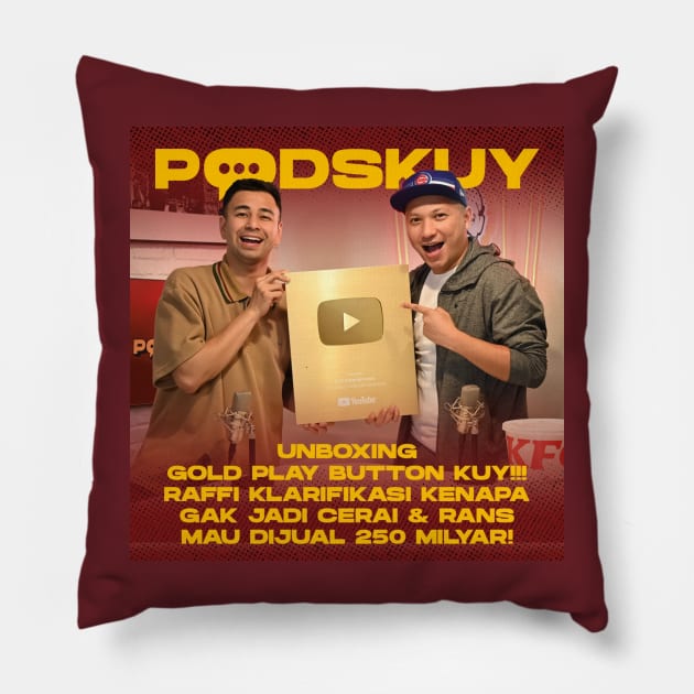 PODSKUY UNBOXING GOLD PLAY BUTTON Pillow by PODSKUY.KUY