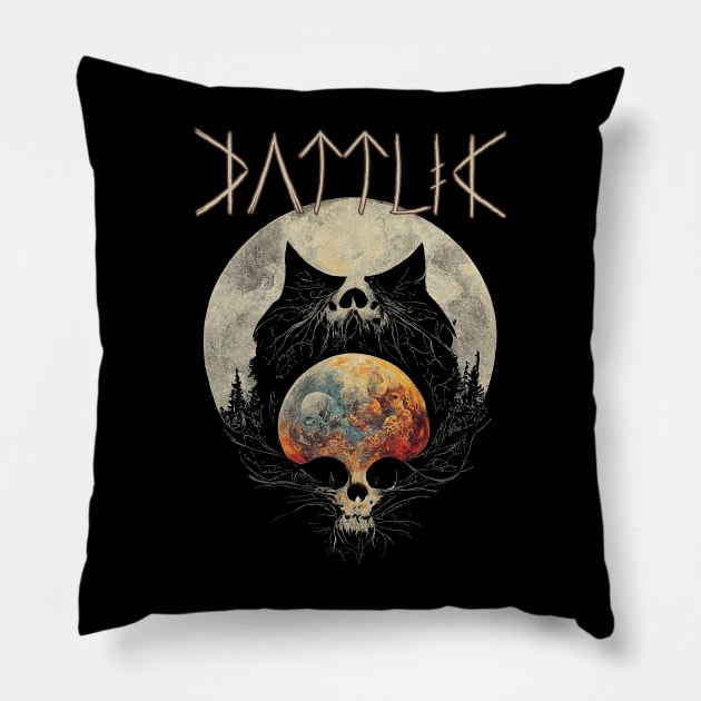 Kattlik moonskull Pillow by Kattlik