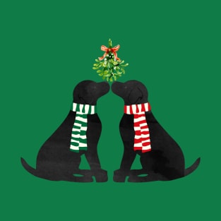 Black Labrador Christmas Dogs Kissing Mistletoe T-Shirt