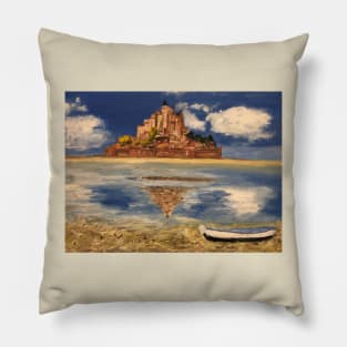 Le Mont-Saint-Michel Pillow