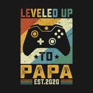 Vintage Leveled Up To Papa Est.2020 T-Shirt