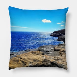 Honolulu's Coastal Charm Pillow