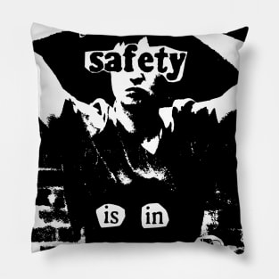 Safety nest Pillow