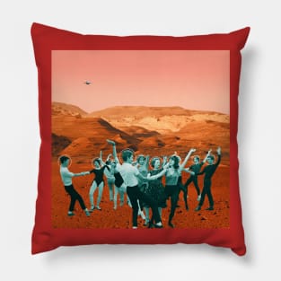 mars landing party Pillow