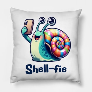 Cute happy snail taking a smartphone Shell-fie pun design Pillow