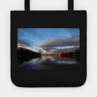 Moonset Tote