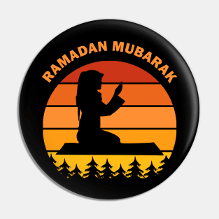 Ramadan Mubarak Ramadan Kareem Woman Pray Dawn Dusk Gift Pin